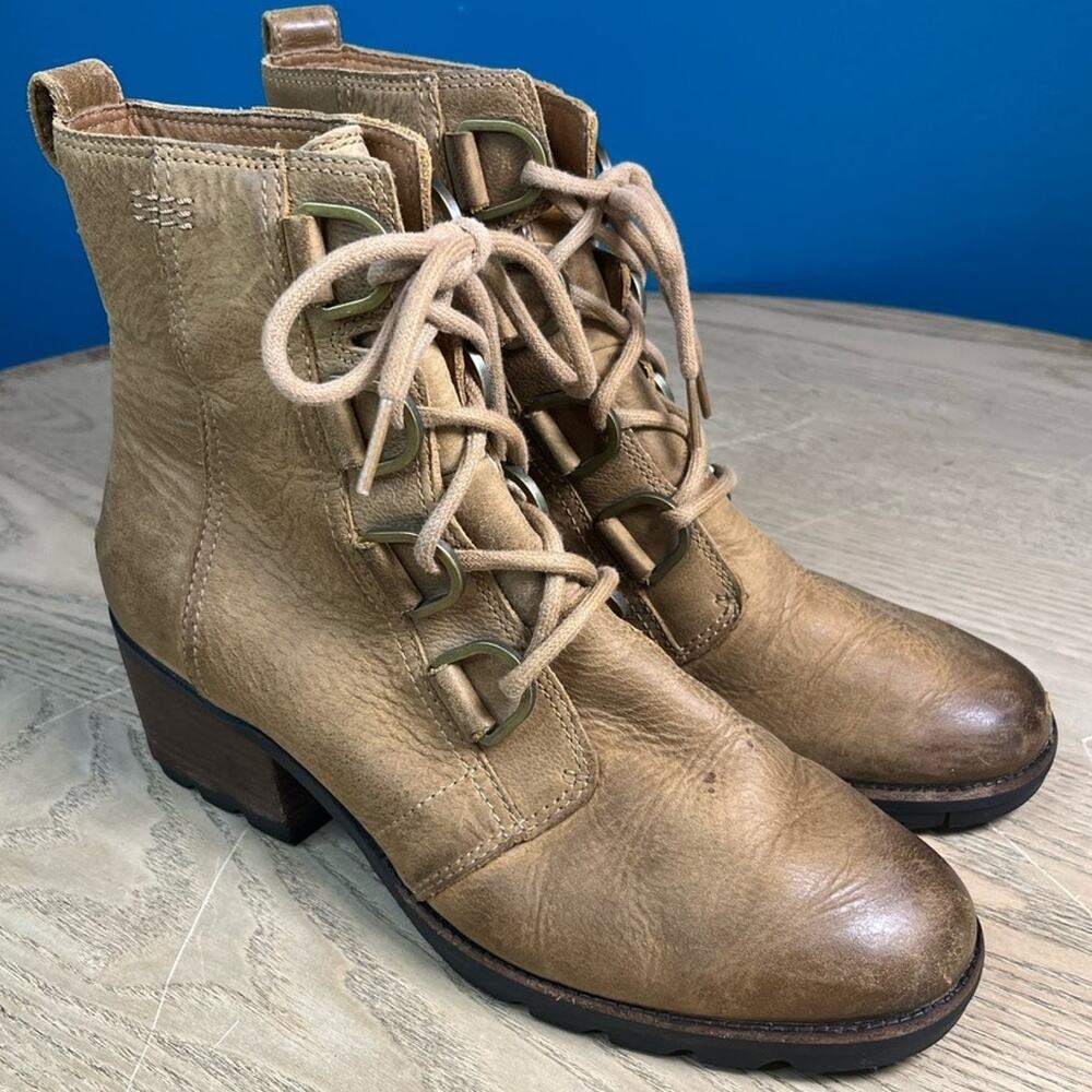 Sorel Women’s Cate Lace Up Waterproof Leather Boots Lug Sole Block Heel Size 8